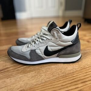 Nike Internationalist Mid - Size 11 - Off White/Grey/Anthracite
